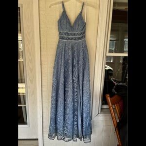 Elegant Lace-Overlay Evening Dress in Dusty Blue